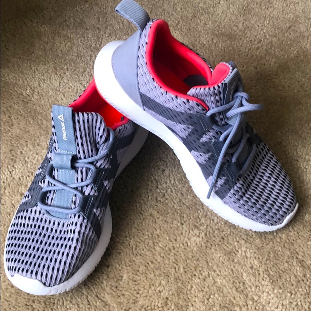 Women’s Reebok Reago Pulse Sneakers, Sz 6